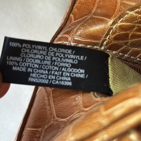 Liz Claiborne’s Tan Crocodile Pattern Tan Handbag - Picture 15 of 17